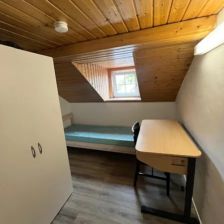 Basic Monteurzimmer Work & 民宿 肯普滕