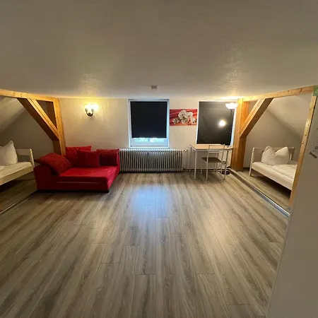 Basic Monteurzimmer Work & 民宿 *