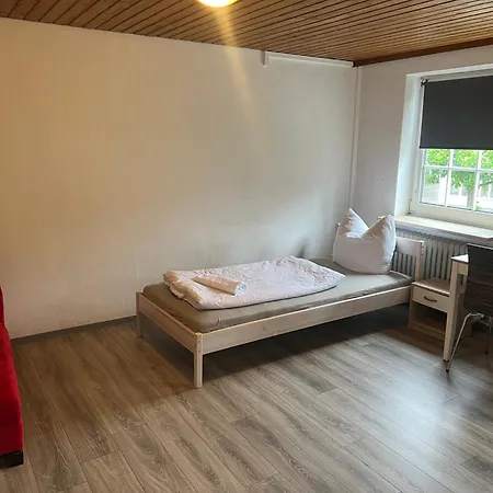 民宿 Basic Monteurzimmer Work & 肯普滕