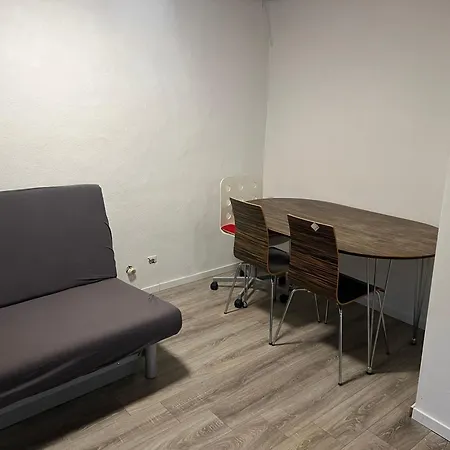 Basic Monteurzimmer Work & 民宿 *