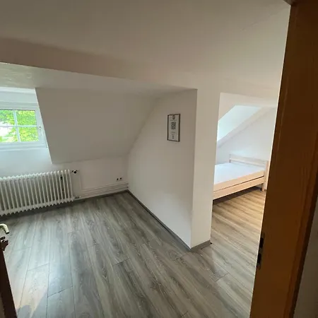 Basic Monteurzimmer Work & 民宿 *