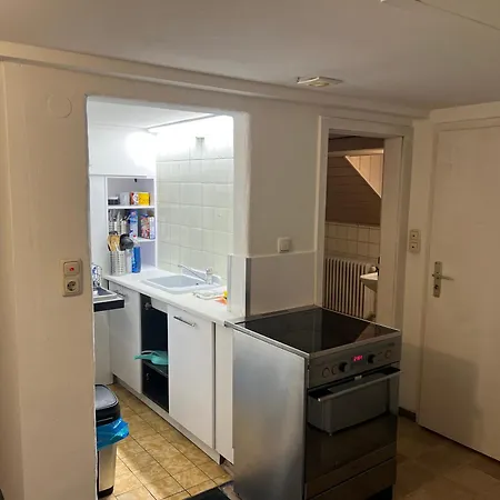 Basic Monteurzimmer Work & 民宿