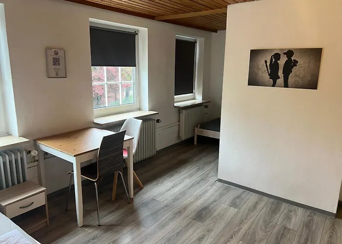 Basic Monteurzimmer Work & Habitación en casa particular *