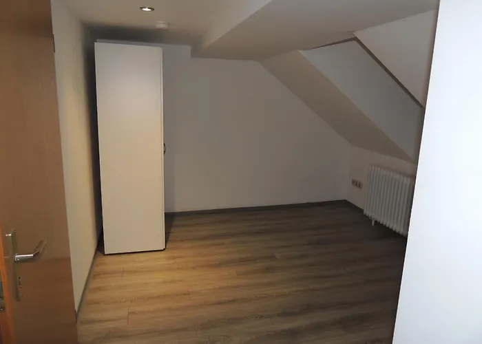 Basic Monteurzimmer Work & Habitación en casa particular