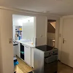 Basic Monteurzimmer Work & Δωμάτια σε οικογενειακή κατοικία