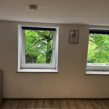 Basic Monteurzimmer Work & *