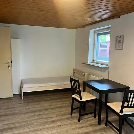 ホームステイ Basic Monteurzimmer Work & ケンプテン