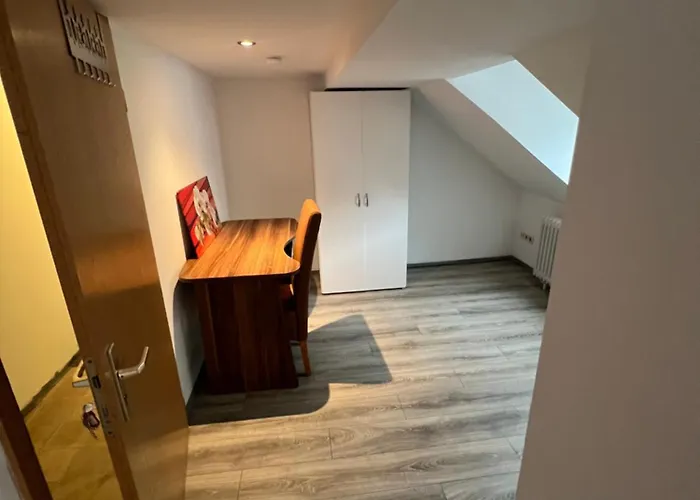 Basic Monteurzimmer Work & *